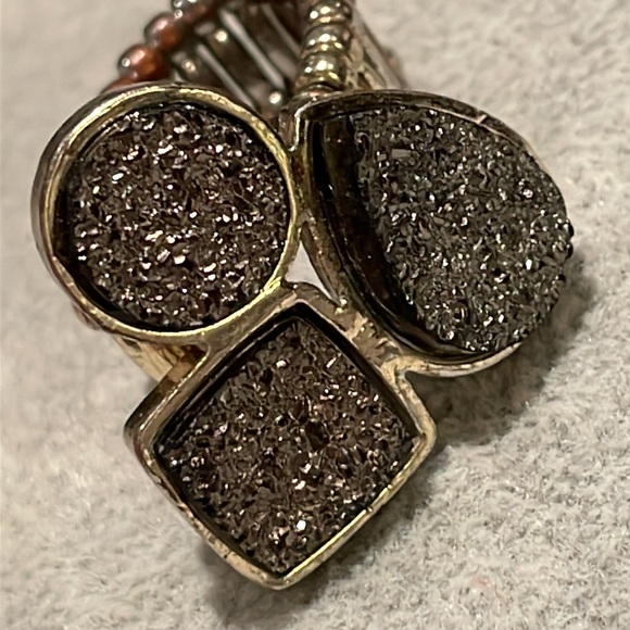 Druzy Quartz Stretch Ring Size 10-11 - Picture 5 of 5